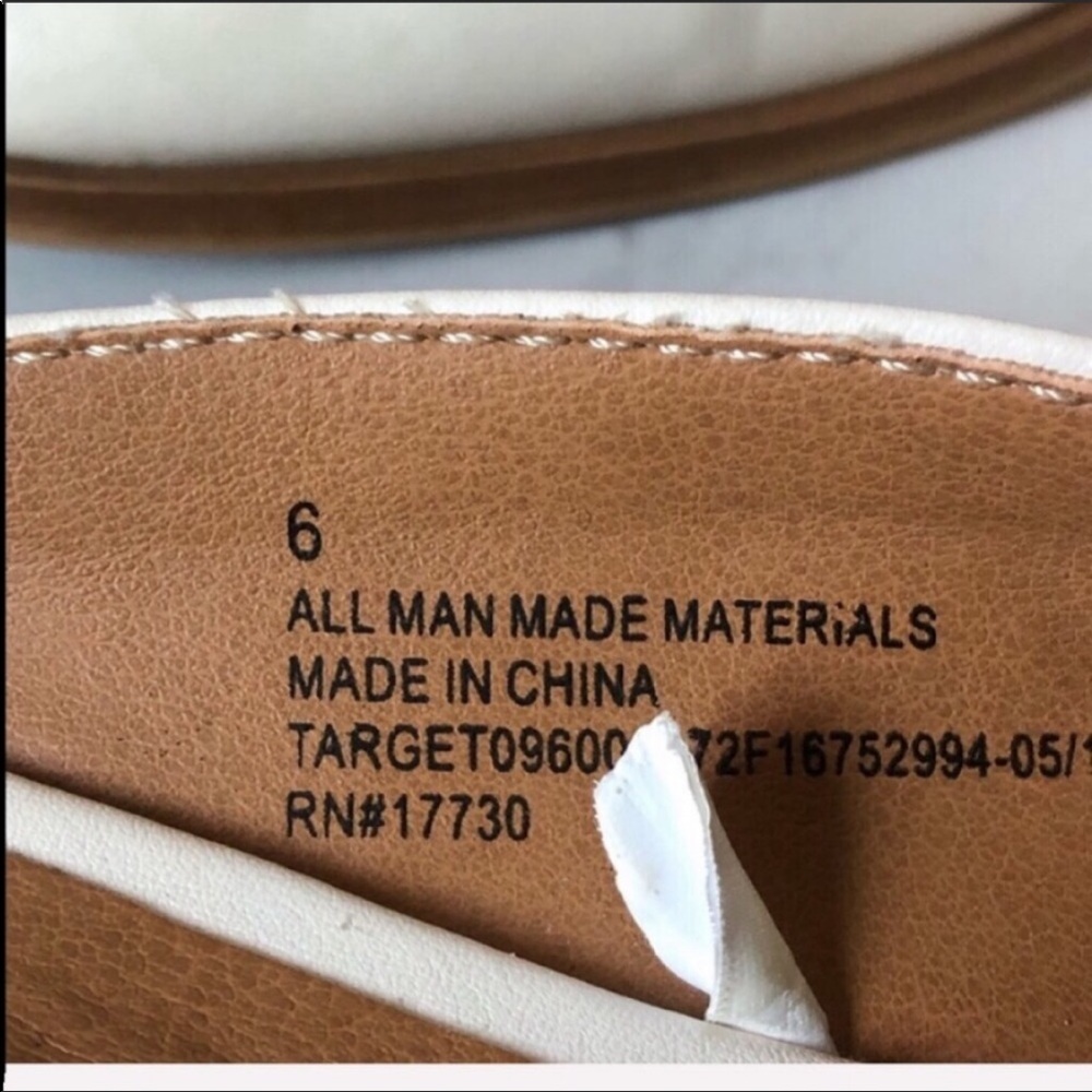 Universal Thread White Leather Look Minimalist Bo… - image 8